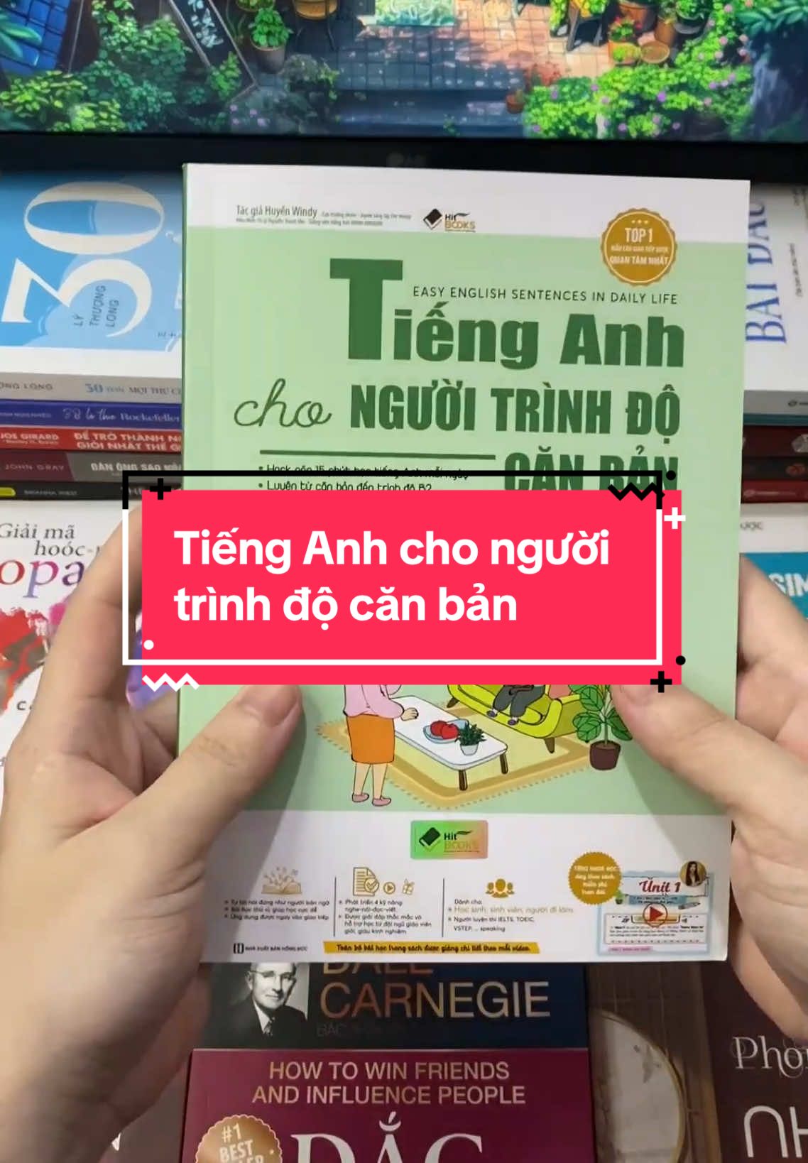 Nhiều người nghĩ học tiếng Anh phải giỏi từ đầu, còn ai mất gốc thì chẳng bao giờ theo kịp. Nhưng điều đó không đúng. Nếu bạn vẫn còn thấy loay hoay, đừng vội nản. “Tiếng Anh cho người trình độ căn bản” của HitBooks sẽ cùng bạn đi từ bảng chữ cái, từ vựng đơn giản cho đến giao tiếp thường ngày, tất cả được sắp xếp khoa học để bạn bắt đầu lại với ít áp lực hơn. #1day1bookk #moingaymottrangsach #BookTok #sachhay #trichdanhay 