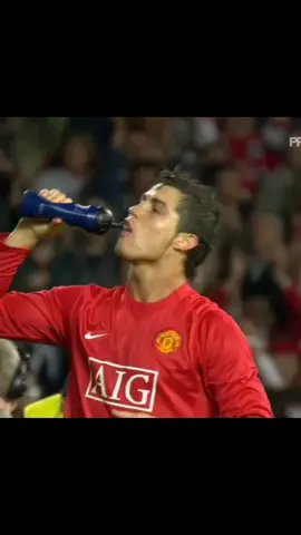 Free ronaldo clips man united, im not putting text on the video because it apparently lowers the quality #cristianoronaldo 