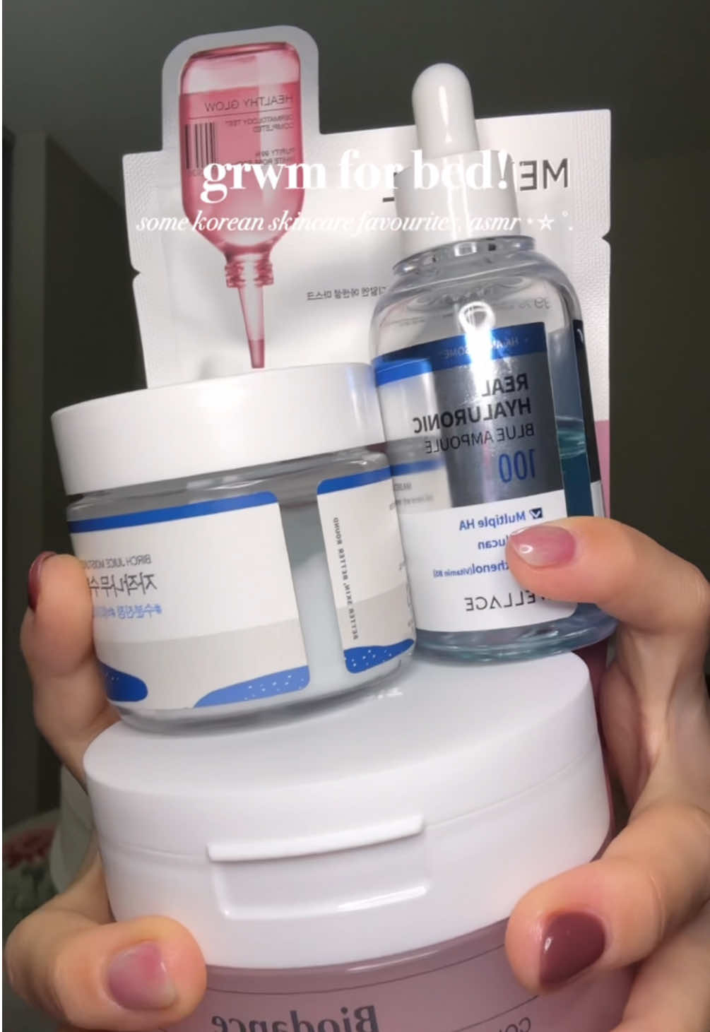 #grwm for bed 🤍 featuring some of my favourite hydrating products 🧖🏻‍♀️  using: @Biodance Store US collagen gel toner pads @MEDIHEAL Global rose pdrn essential mask @wellage USA bluereal hyaluronic blue 100 ampoule @ROUND LAB birch juice moisturizing cream #skincare #koreanskincare #grwmroutine #skincaretips #kbeauty #fyp #foryou #creatorsearchinsights 