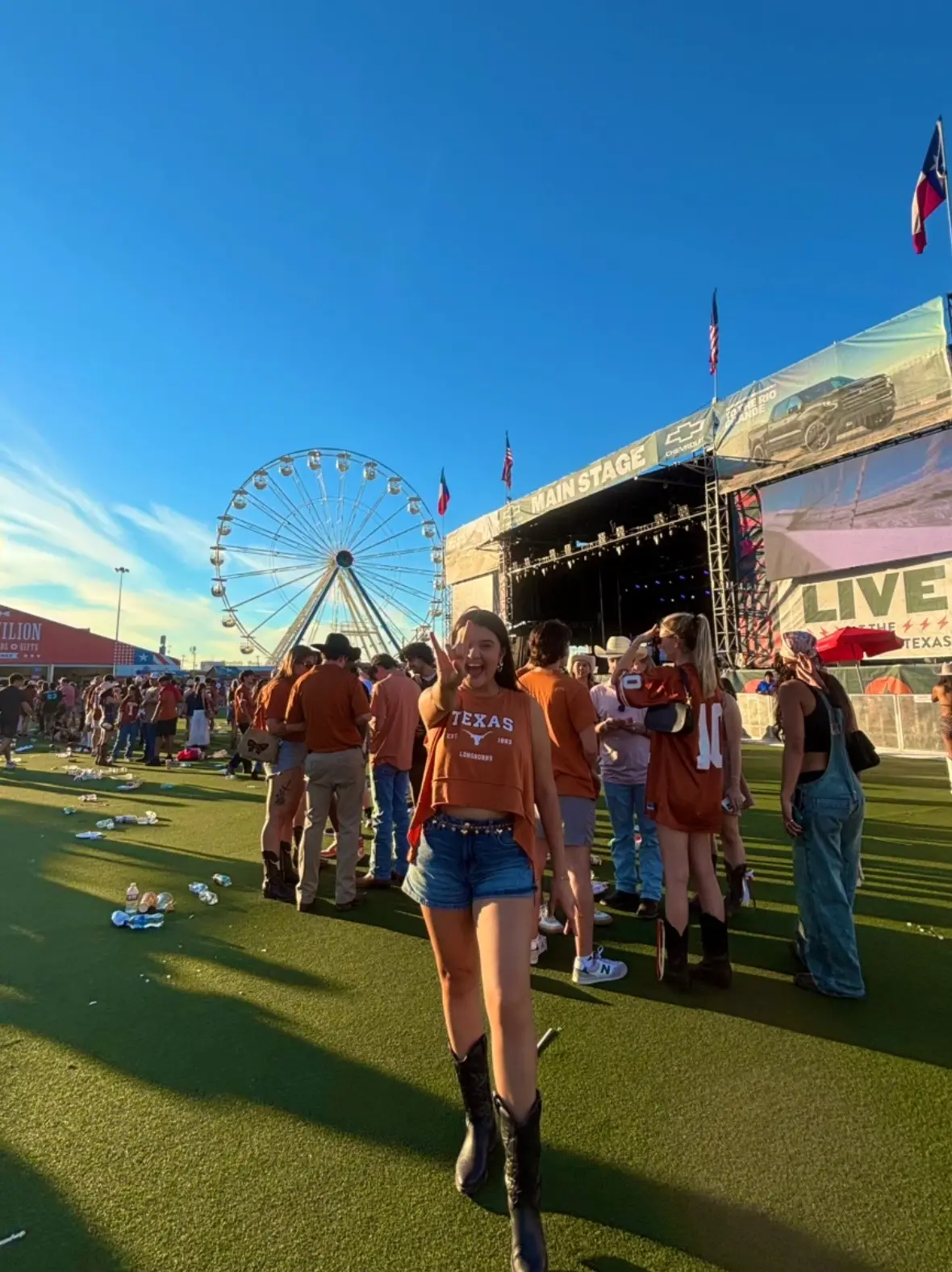 como me encanta vivir aquiiiii🤠🤠🎟️