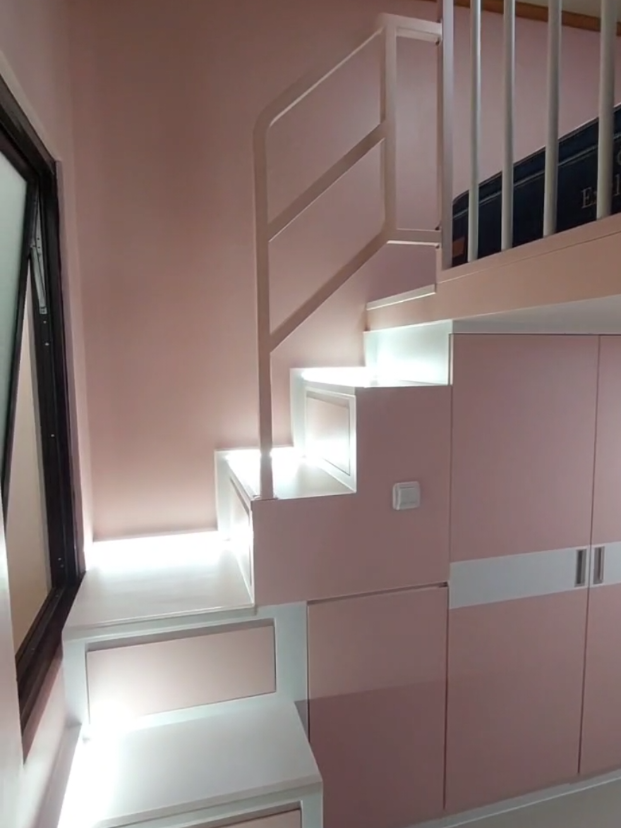Soft Pink  Cukup utk kasur 160x200 Bahan Rangka Hollow Galvanis 8x4 anti karat Cover Plywood Finishing HPL  #mezzanine #mezzaninefloor #mezzaninebedroom #bedroomdesign 