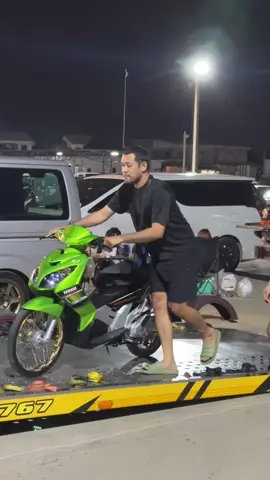 ความสุขเล็กๆ❤️#เนรคุณShop #B13Garage #sunfilm #Yamaha 