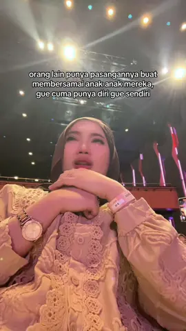 Di depan anak kuat, beda lagi kl lagi sendirian