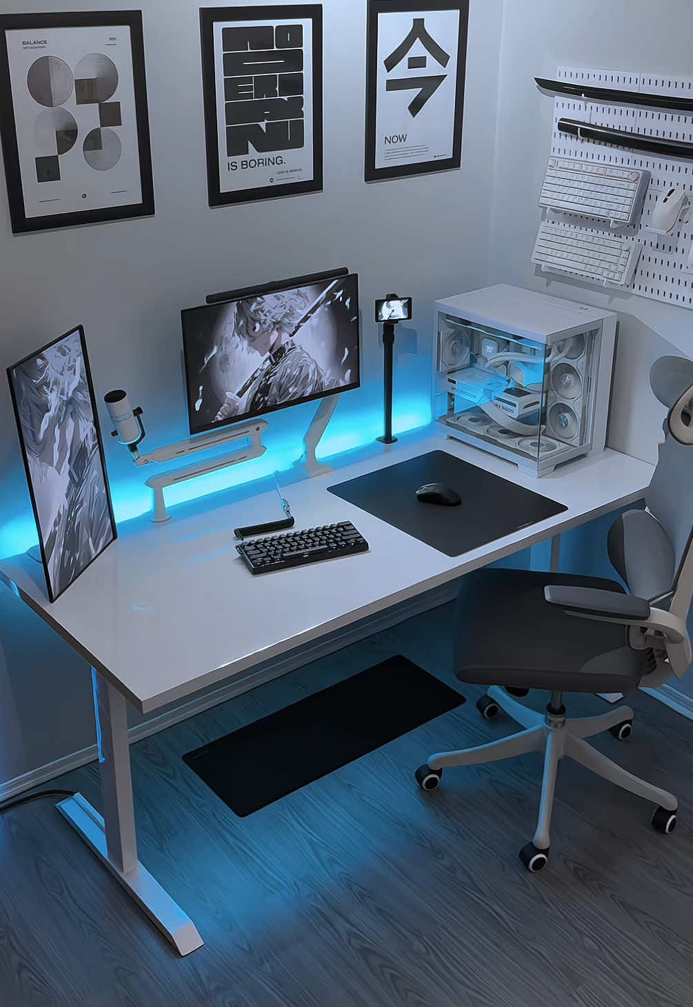 white desk setup 