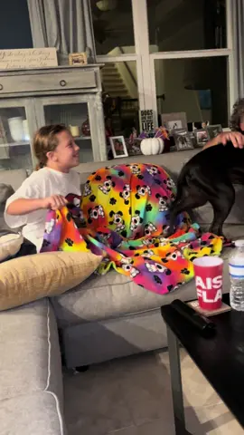 She learnt The Marines’ Hymn at school and wanted to sing it with her Daddy who served as a Marine ❤️ #fyp #daddy #daughter #marines #military 