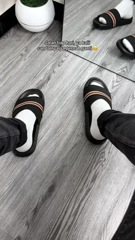 Sandal slop simpel murahh #sandalslop #sandalmurah #sandalkeren 