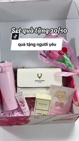 20/10 này mà được người yêu tặng cho set quà này thì chắc sĩ hết ngày💯😍#muacungquyen #review #xuhuong #quatang20_10 #quatangnguoiyeu 