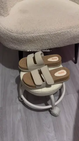 everyday sandals 🤩 #yotoshoes #sandals #footwear #everydaysandals #fyp 