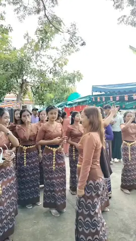 #မြင်ပါများပီးချစ်ကျွမ်းဝင်အောင်လို့😜😜😜 