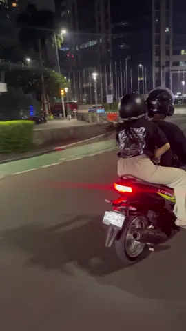 aku kamu Vario+lagu jawa🤍  #variobucin #vario125 #masukberanda #xybca #variomodifikasi @VarioHTNG 