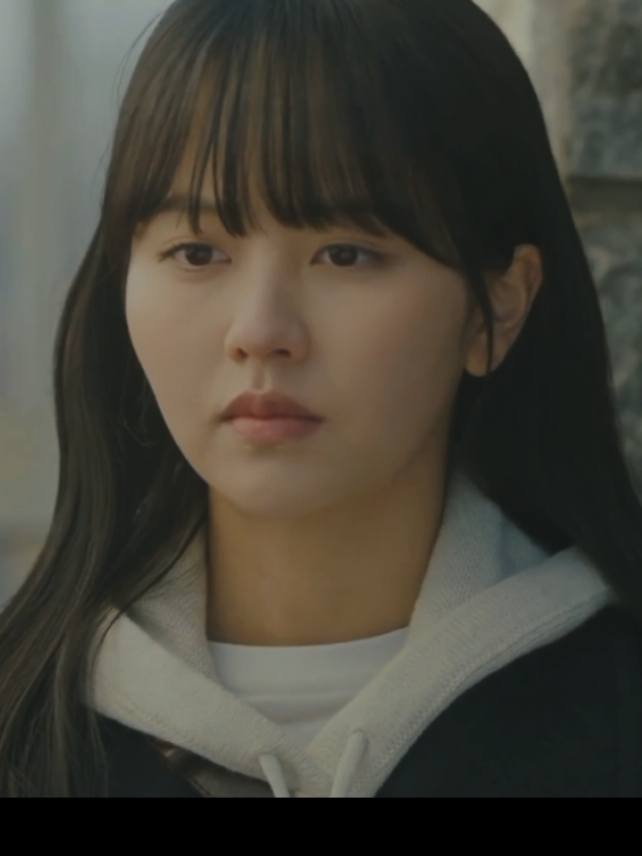 I always pray that my girl is always healthy and happy♡, and kept away from bad people. i miss you, Sohyun.  #kimsohyun 