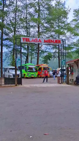 Terkesan kejam tapi inilah hidup tanpa pembuktian kita hanyalah bahan omongan atau makian yg tersaji manis di bibir para pembenci..#sewamobiljogja 
