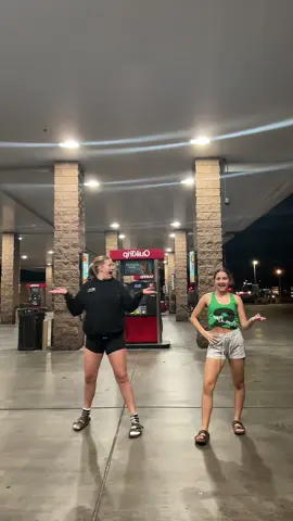 Shout out to the guy who cat called us 🔥 #hypeman #az #duo #dance 