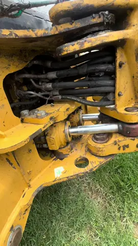 Que no tiene juego los bujes dice, que opinan? #caterpillar #case #newholland #fyp #komatsu #jcb 