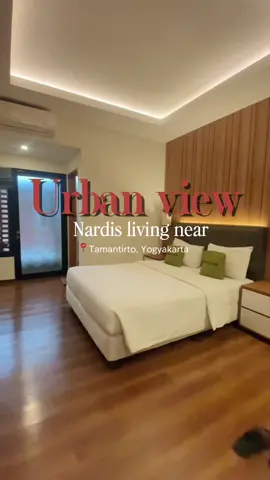 nginep disini berasa tenang bangetttt, adem nyaman dan tempatnya bersih banget. Yuk buruan booking lewat RedDoorz dan gunakan kode promo “YUKNGINEP” #urbanviewbyreddoorz #redtravelers #hoteljogja #hotelnyamanjogja 