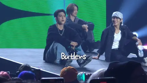 the new tiredz line?😭😆 #scoups #joshua #the8 #seventeen 