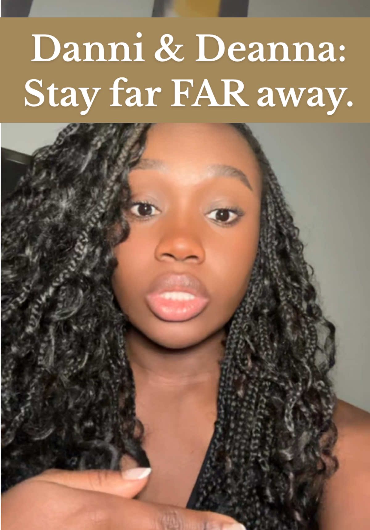 At this point she’s collecting women’s traumas like infinity stones 🫠 #deannaanddanni #lesbiantiktok #wlw #whatsgoingon #analeet 