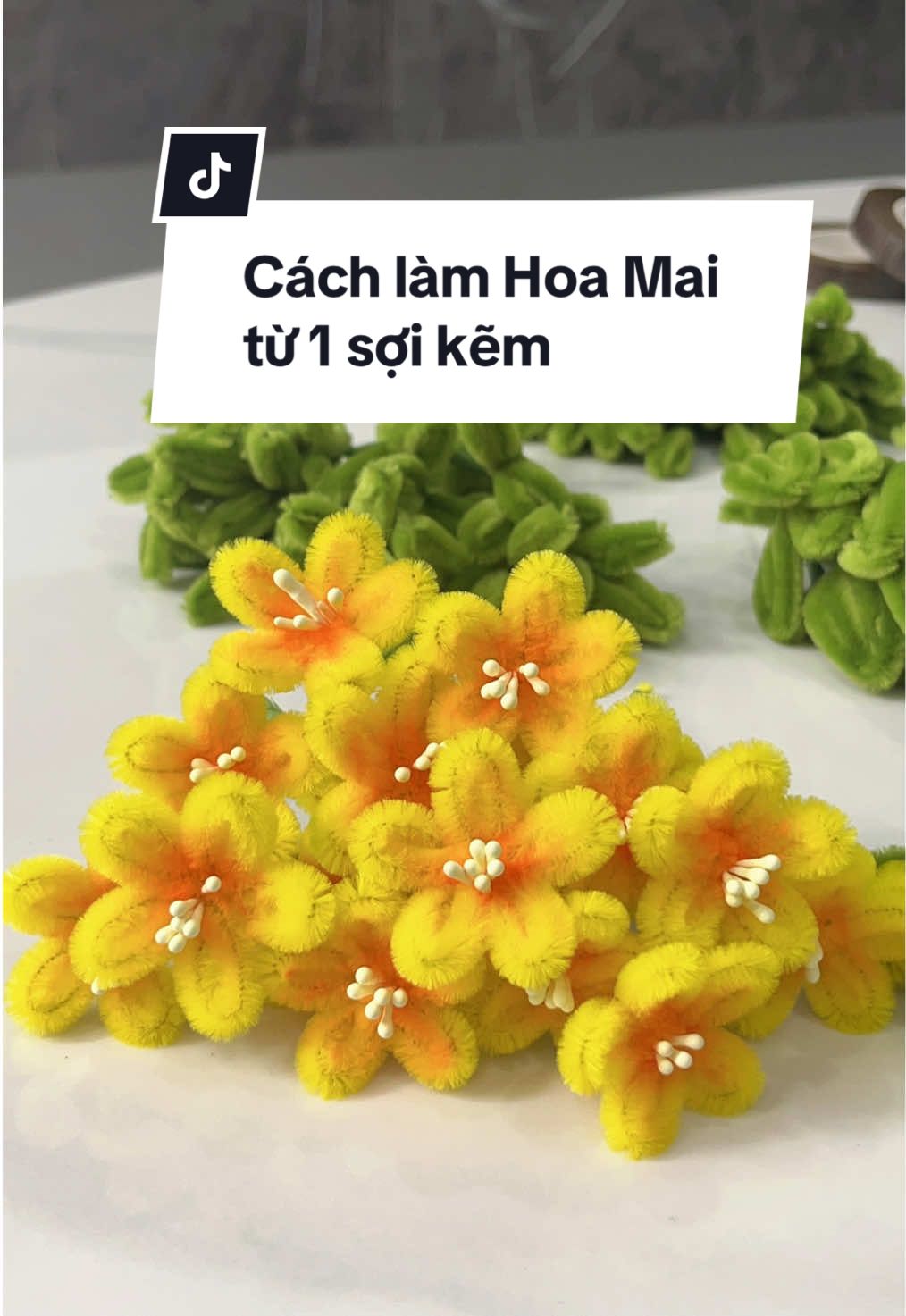 Cách làm hoa Mai từ một sợi kẽm #xuhuong #hoatet #kemnhung #kemnhunghandmade #huongdanlamhoa 