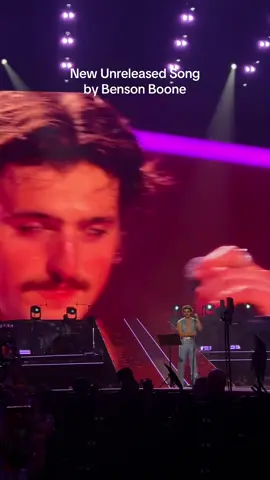 For the final show in Utah Benson does a unreleased song for the surprise song  Credits sofielovesconcerts on tt @Ben@Bensone#AmericanHeartWorldTourn#bensonboonefann#bensonboonen#bensonboonecoverl#saltlakecityutah