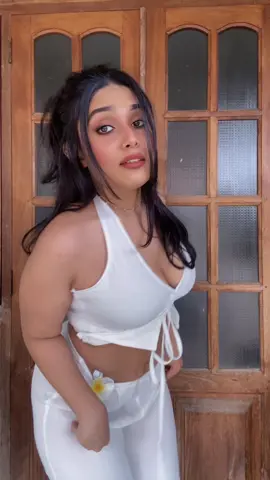 I Just Want You!🤍👀🫶🏻 #chuttakchuttak #yohani #fyppppppppppppppppppppppp #fyppppppppppppppppppppppp #viralvideos 