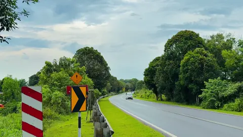 🌤️ “জীবনটা যেন এই রাস্তার মতো—বাঁক আছে, তবু চলতেই হয় ⋆࿐ #nature #viralvideo #fyp #viral #tiktok @TikTok @tiktok creators @TikTok Bangladesh 