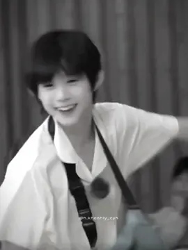 toi vừa nghĩ dc cái cao hay lắm | id : @𝐙𝐘𝐨𝐮𝐧𝐠☃️🌛 #trandichhang #chenyiheng #陈奕恒 