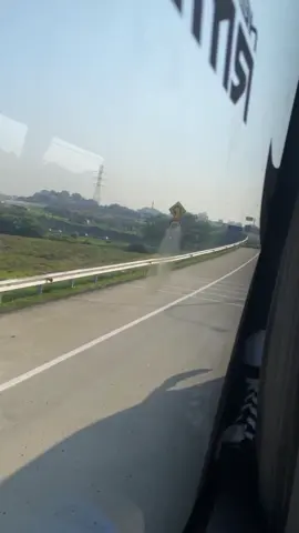 naik bus+lagu jawa#akucahkerjo #jawatengah #kerjakeras #fyp #sad 