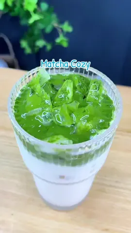 Mấy quán cà phê lớn hay dùng vị matcha này nè #matcha #matchalatte #matchacozy #diemthuyriviu #xuhuong 