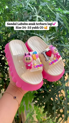 Lucuuu banget warna pink nya🤏🏻 yg mau samaan cek keranjang aku y😍#sandallabubu #labubuterbaru #sandalanakperempuan #sandalviral 