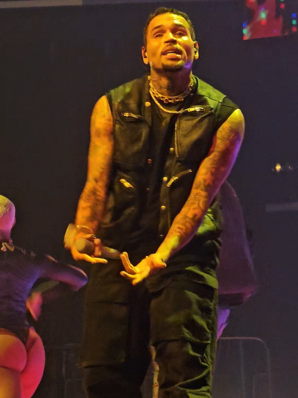 Chris Brown has all the moves. 11:11 Tour, recap  #chrisbrown #teambreezy #breezybowl #chrisbrownconcert 