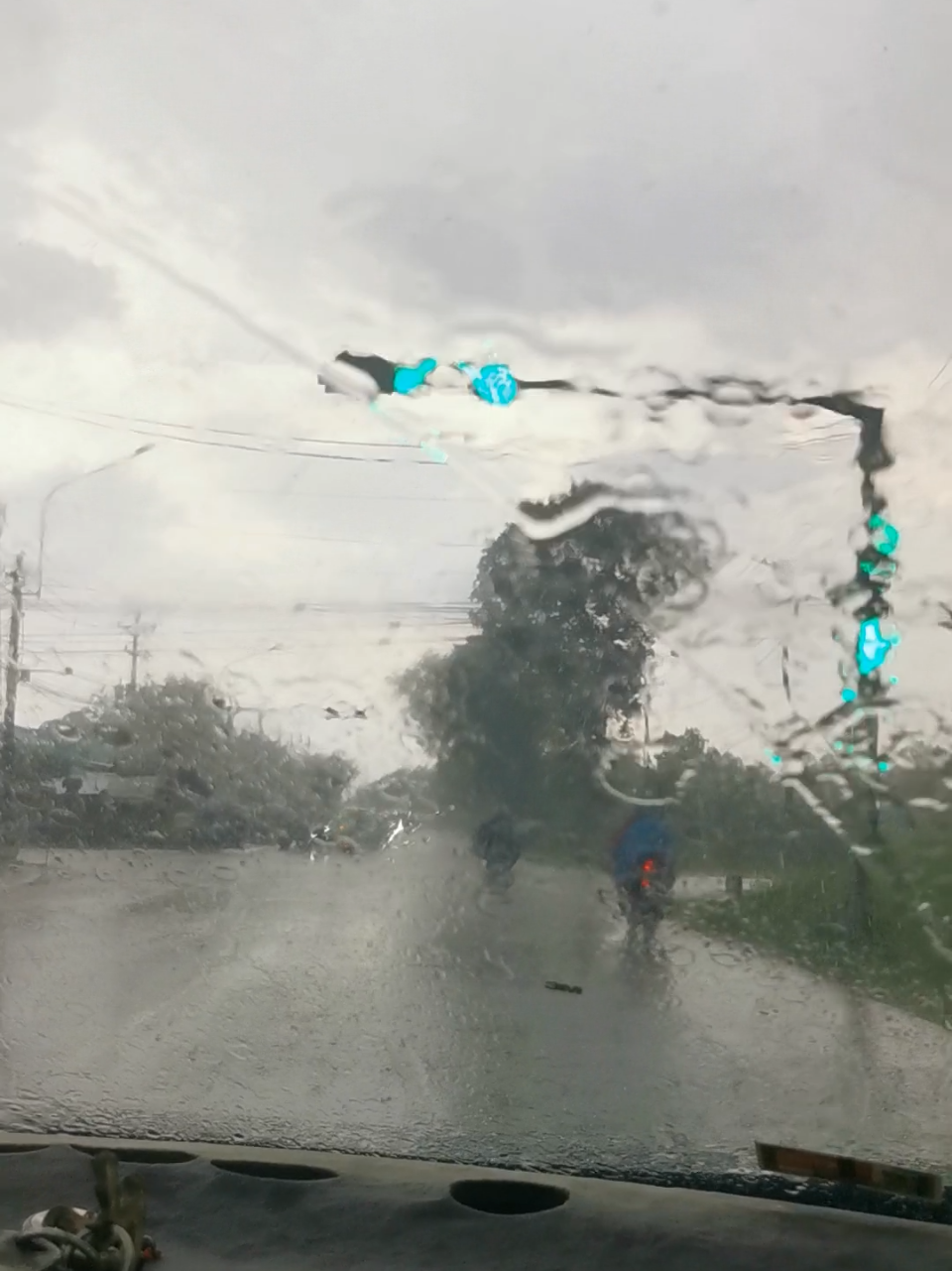 Mưa to quá! #xaykenh #muachieu #mientay 