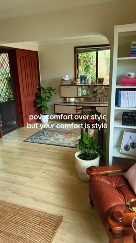 serving 2006 fashion journalist rom com realness 💋💋💋 #midsize #midsizefashion #SummerFashion ##y2k 