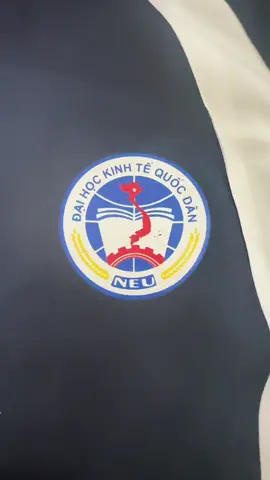 Đổi màu áo 😝  #fyp #thptchuyenluongvantuy #neu #thattinhkothathoc 