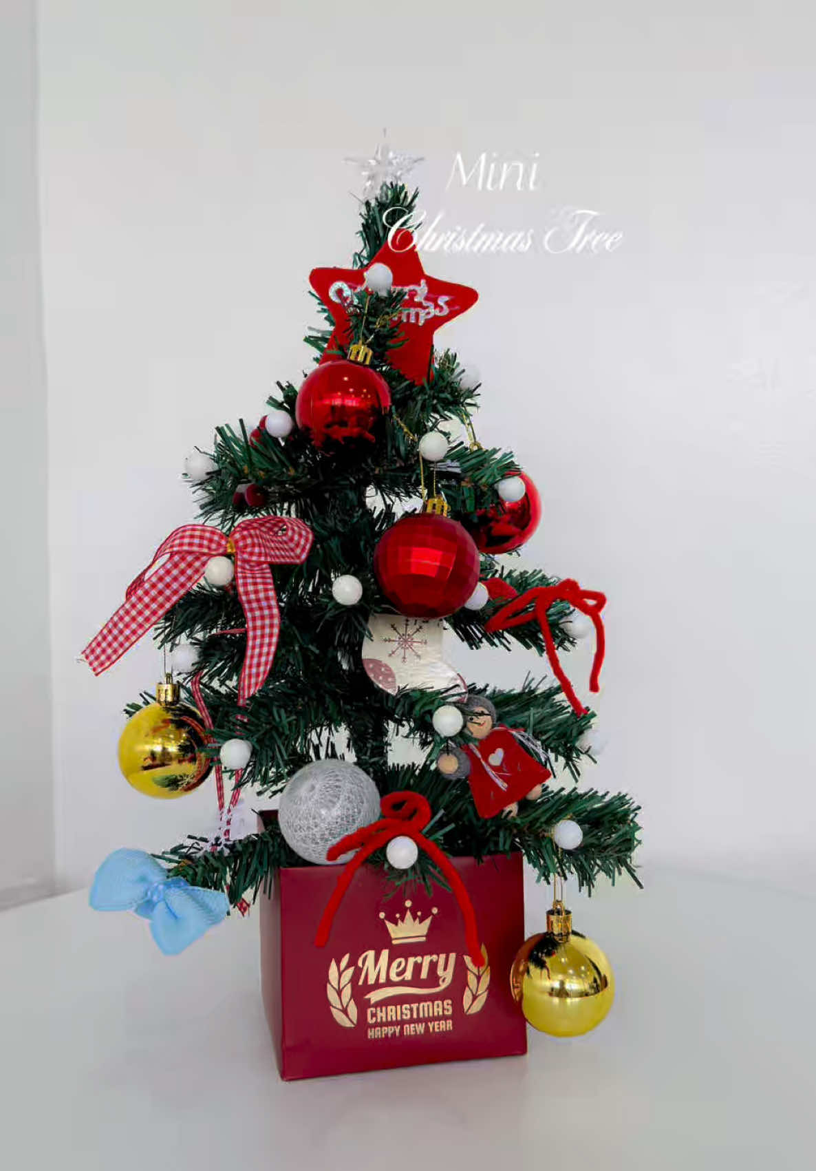 Because even small corners deserve Christmas magic 🎄#cristmastree #mini #christmasdecor 