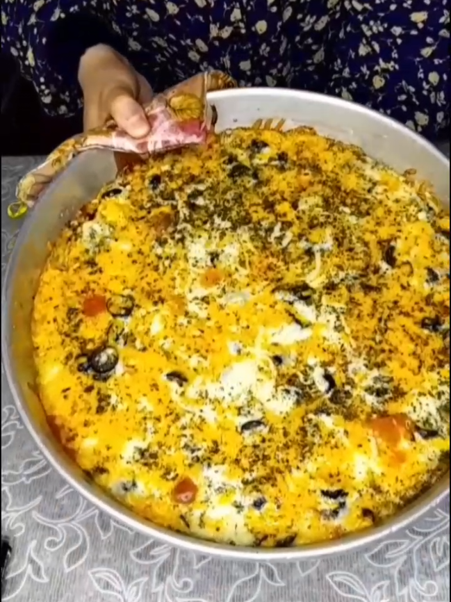 بيتزا العجينه السائله