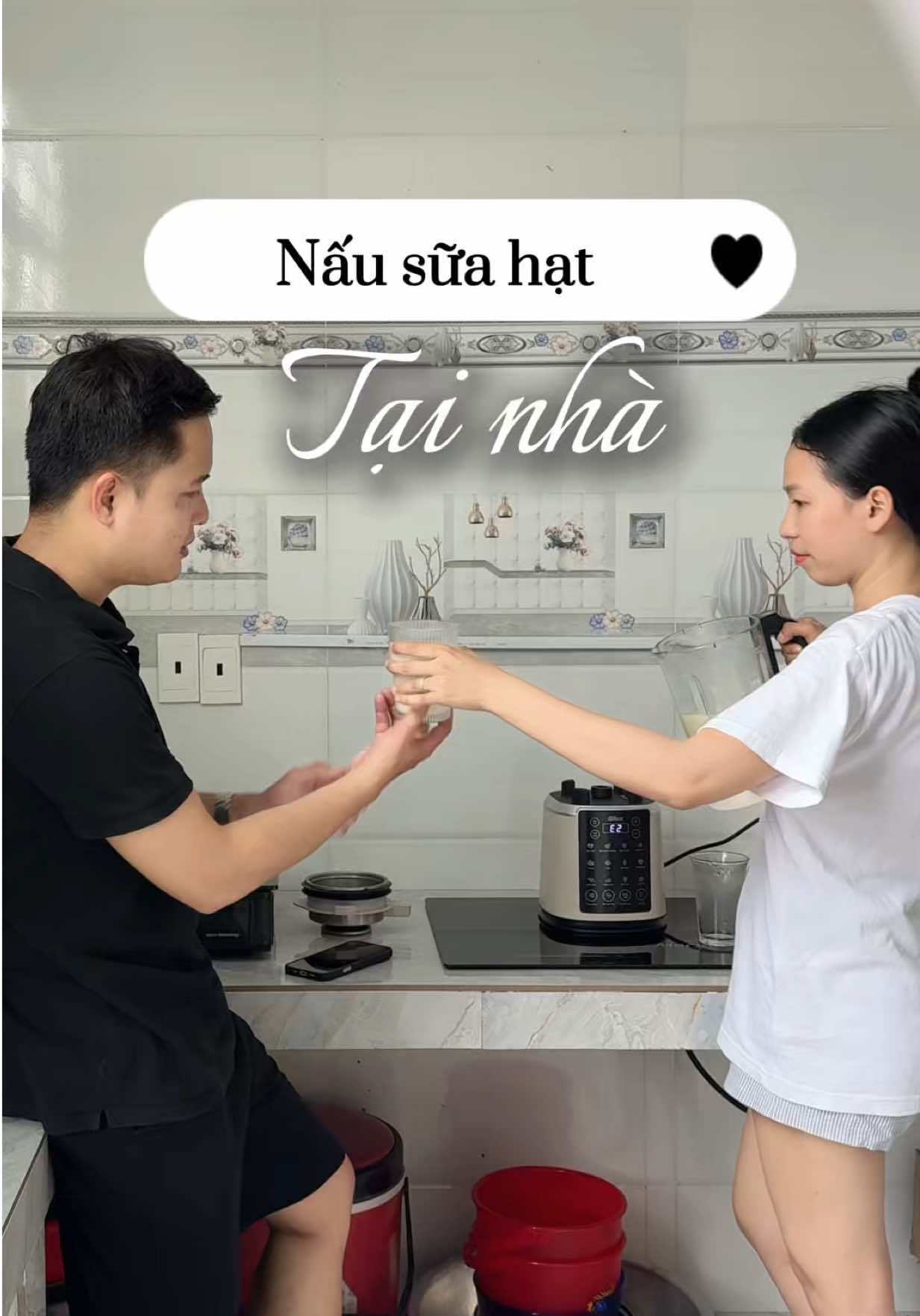 Bà hoàng bếp núc, bà nào thích dung tích lớn thì xem thử máy sữa hạt này nha. Chúc mấy bà cuối tuần vui vẻ ✨🫶🏻#maylamsuahat #suahat #maysuahatgilux #maylamsuahatgilux #gilux 