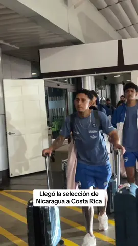 Llegó a Costa Rica la selección nicaragüense de fútbol para su partido ante los ticos el lunes (8pm) en eliminatorias mundialistas. #Futbol #Eliminatorias2026 #Nicaragua #viral #costarica 