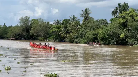Thấy saoo vè tốc độ ghe này🫣🤭(NoRin Pô ThiThlâng)#នរិន្ទរង្សីពិជ័យចិត្របុត្រ #pôthithlâng🥰 #khmer #ទូកងខ្មែរក្រោម❤️ #វត្តពោធិថ្លឹង #khmer 
