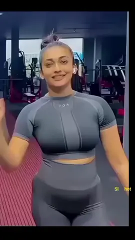 ඕහ්හ්හ්     යෑඅ  යෑආඅ...  දේශානි  😛😛😛  #deshaninehera #deshani #deshani🦋 #slhotdayya #slhotdayya_tiktok 