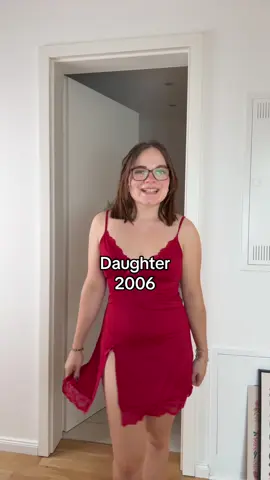 Hi 🙋🏼‍♀️ don’t watch me spending my day alone at my familys home #chicagogirl #familyshouse