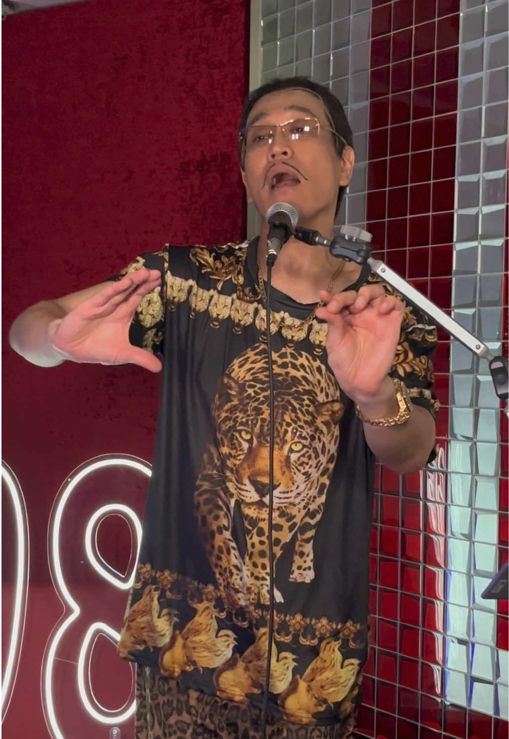 PPAPがついにフォートナイトに…😳🎮 チェックしてピコ！✒️🍍🍎✒️ PPAP in Fortnite!? 🎮 Check it out!✨  #PPAP #Fortnite #PIKOTARO #ピコ太郎 #PPAP10周年