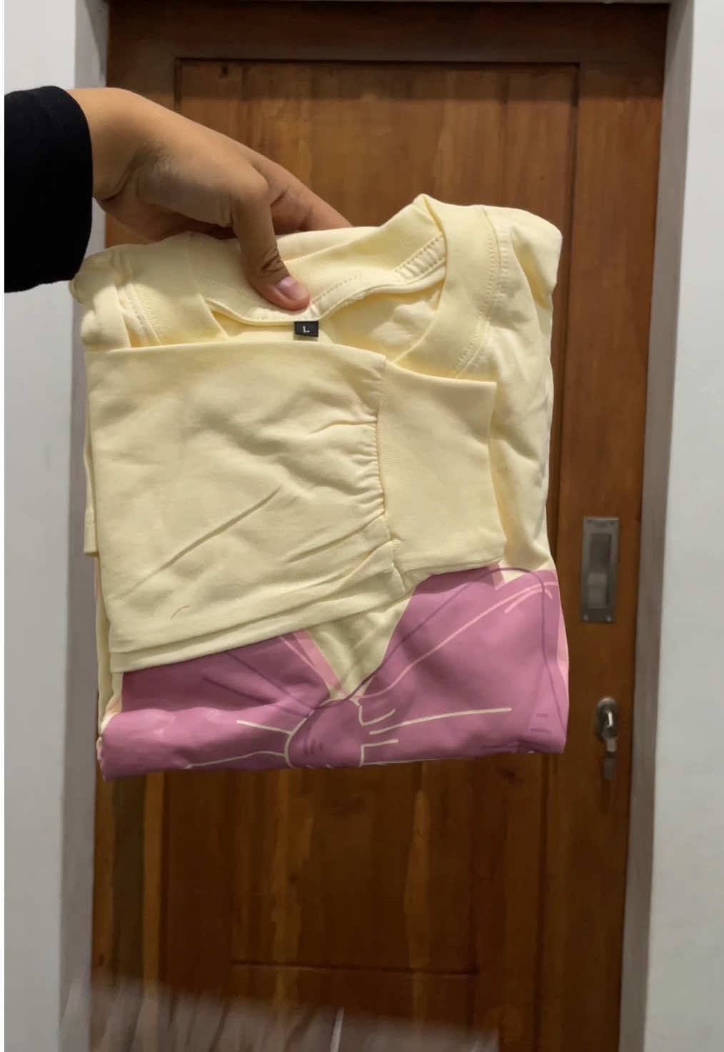 unboxing kaos super cute !! #kaoslucu #kaoswanita #kaoskekinian #fypdonggg #fyp 