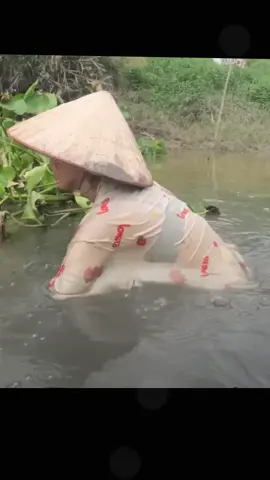 Beautiful girl catching fish #beautiful #girl #fishing #fyp 