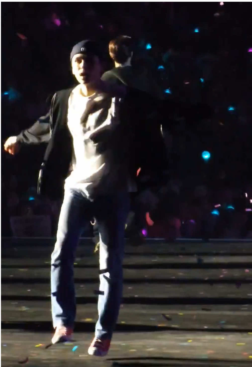 eyes on you vernonieeee #vernon #vernonchwe #chwevernon #버논 #seventeen | cr nnnnnarii