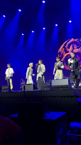 Naku Ken buti nalang attentive sayo si Justin🫣 #SB19SaW #SAB19SaWWorldTourDubai #Kentin #sb19ken #sb19justin 