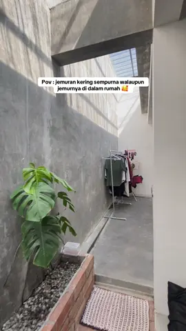 Alhamdulillah gak lupa bikin loundry room indoor jadi kemana mana gak bingung cucian kalau pas lagi keluar rumah dan hujan 🌸 #rumah #rumahminimalis #loundryroom #loundry #malang 