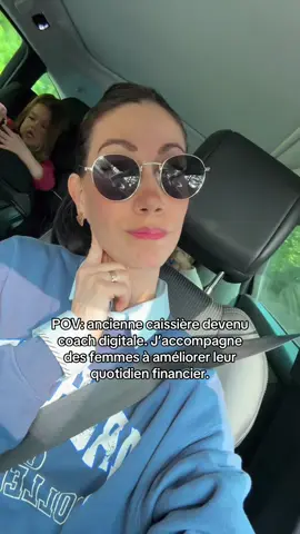 Tu souhaites avoir plus chaque mois, tu souhaites pouvoir te faire plaisir pour Noël? Alors je t’accompagne en tant que coach pour changer ton quotidien financier. #travailalamaison #complementderevenus #noel #femmeambitieuse 