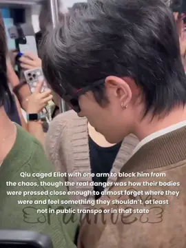 tell me why they look like they’re kinda enjoying it?? I mean... who wouldn’t when you’re pressed that close, face to face? FACE TO FACEEE!!! #qiudingjie #huangxing #fyp #xingqiu #fypage 