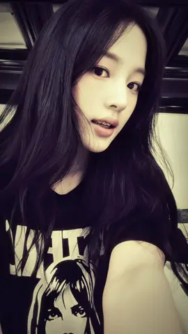 ฟันเหล็กเด็กใคร 😝 #minji #minjinewjeans #newjeans 