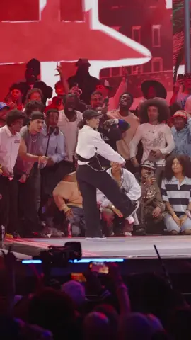 Crowd was not ready for the new Red Bull Dance Your Style World Final champion: Jaira 👑 #redbulldanceyourstyle #streetdance #dancebattle 